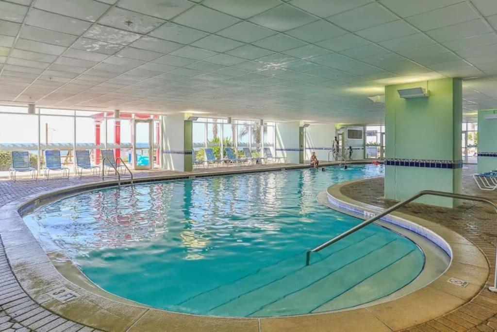 Beachfront Condo #607 At Majestic Beach Resort Panama City Beach Exterior foto